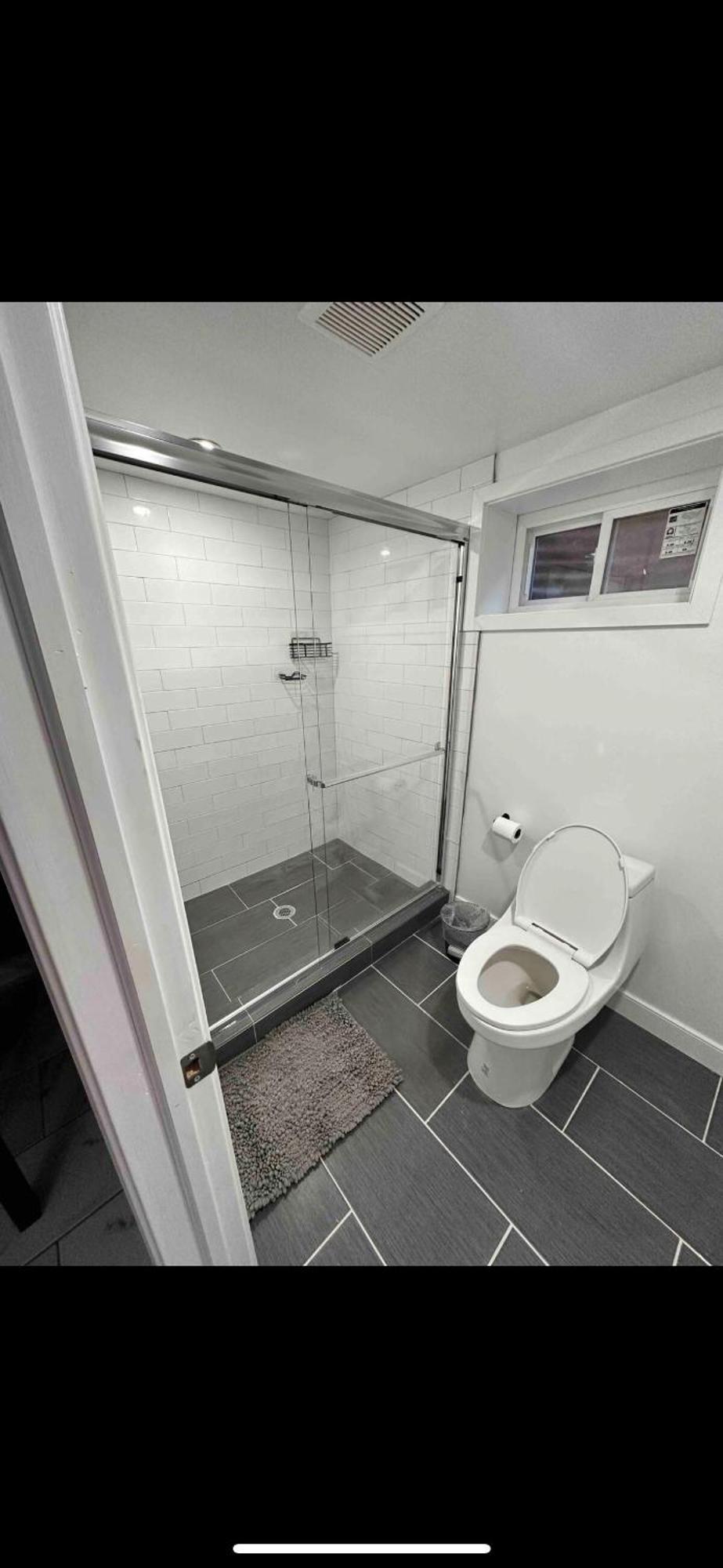 Lovely Basement 1-Bedroom With Free Parking واشنطن المظهر الخارجي الصورة