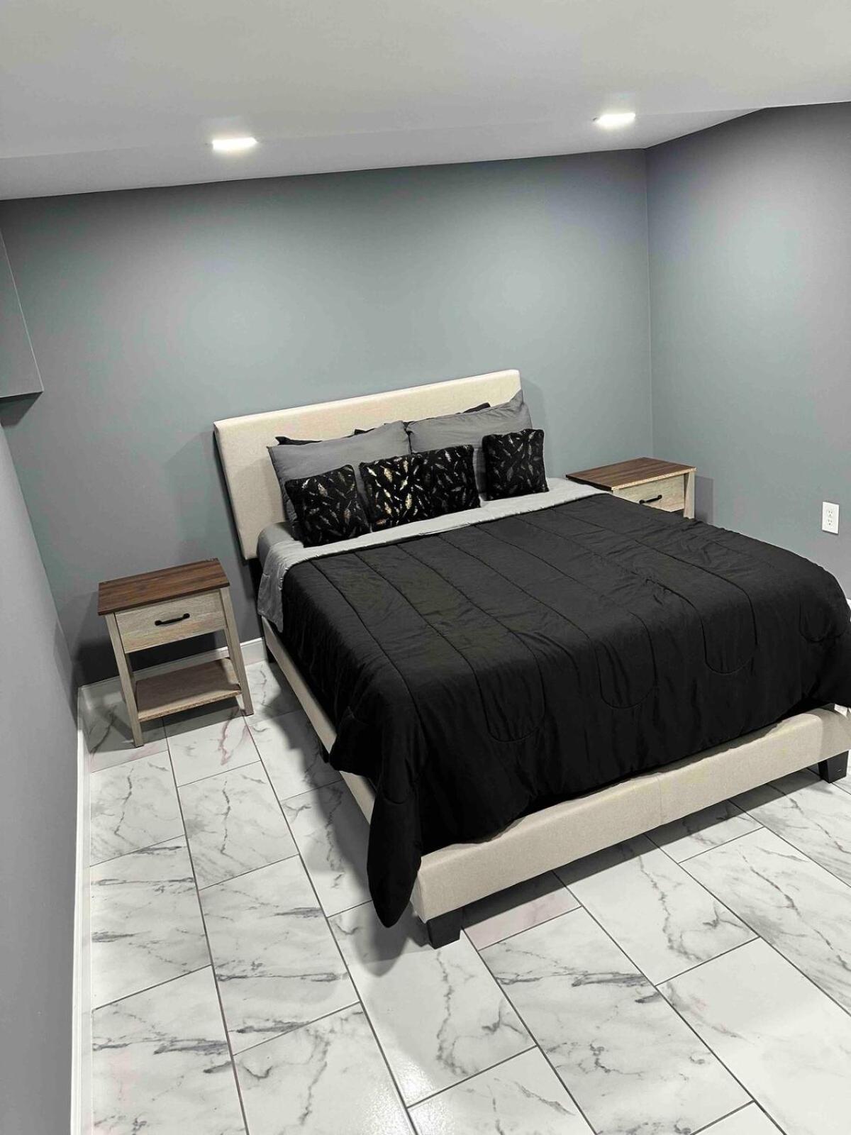 Lovely Basement 1-Bedroom With Free Parking واشنطن المظهر الخارجي الصورة